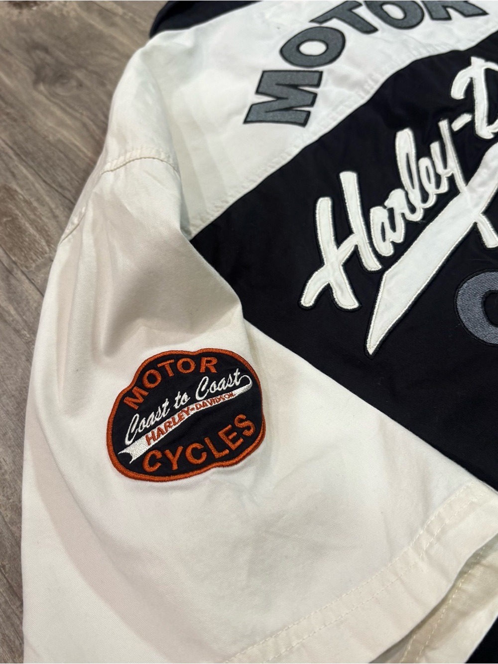 Harley-Davidson Men’s Black/ White 1903 Motorcycles Embroidered/ Patches SZ L - Picture 9 of 10